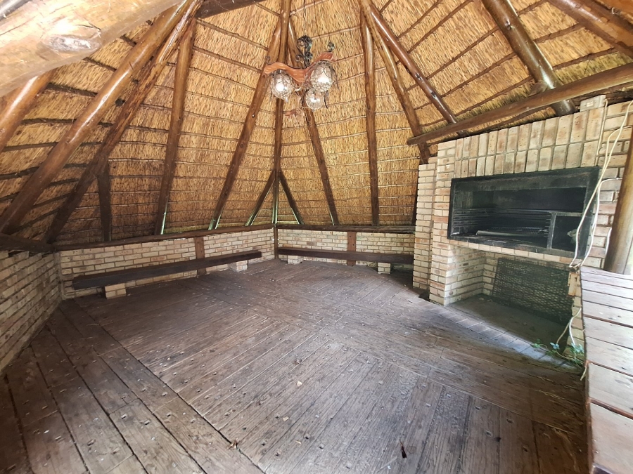 5 Bedroom Property for Sale in Mooivallei Park North West